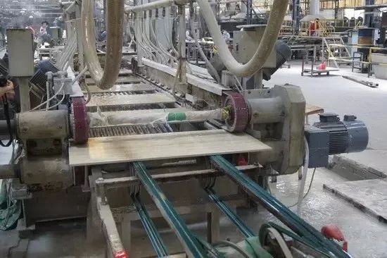 陶瓷廠異味大、被投訴，潔匠現(xiàn)場抽取廢氣做檢測、研制有效除臭劑！