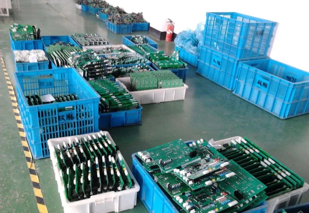 電子工業(yè)廢氣VOCs污染如何治理？的凈-異味控制劑還原綠色健康呼吸！.jpg